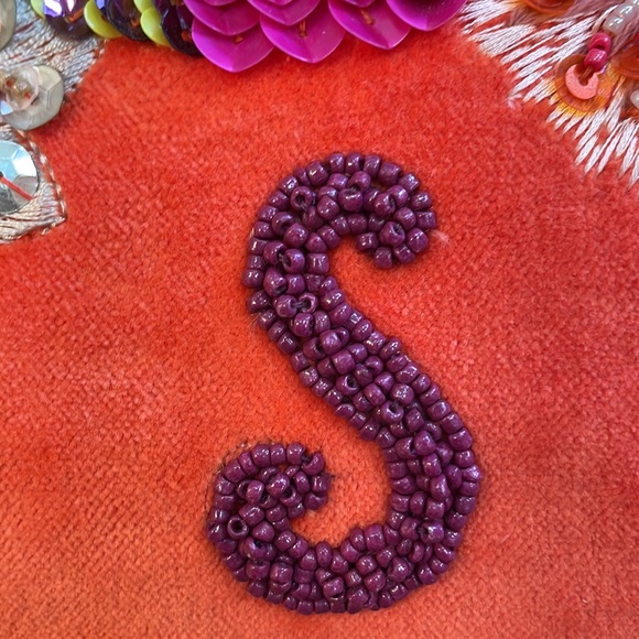 New Anthropologie Monogram Crescent Pouch!!🔥🔥🔥 - Picture 10 of 15